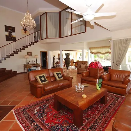 Lavish With Private Swimming Pool Sesmarias